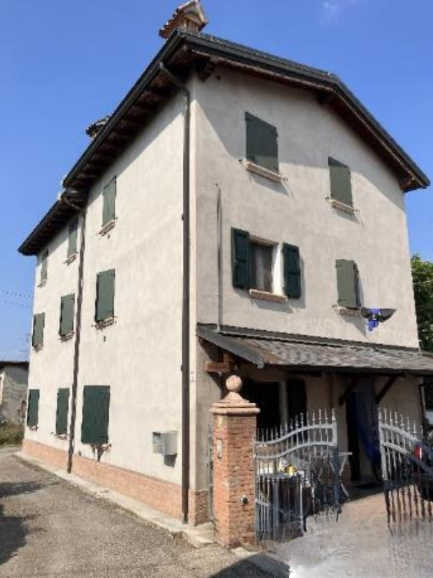 Reggio Emilia – Montecchio Emilia – Strada Montegrappa 4